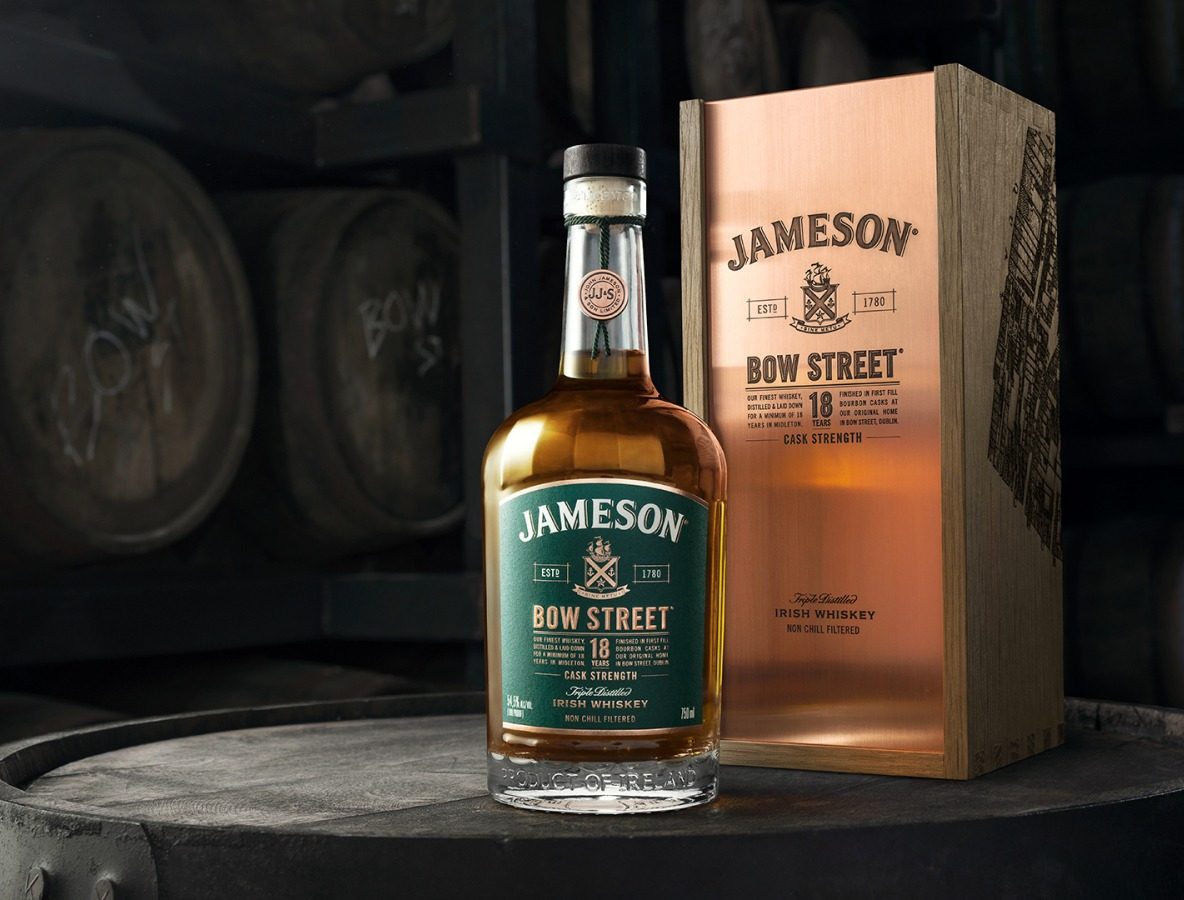 Irish cask. Виски Jameson Bow Street 18 years Cask strength. Виски Jameson 18 years old. Бурбоновый.