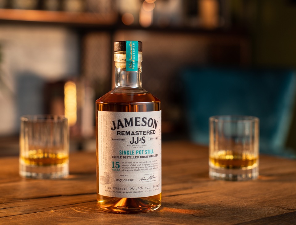 https://www.jamesonwhiskey.com/wp-content/uploads/2022/03/Jameson_15YO_Hero.jpg